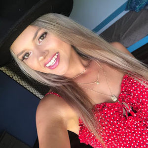 Meet your Posher, Krystal